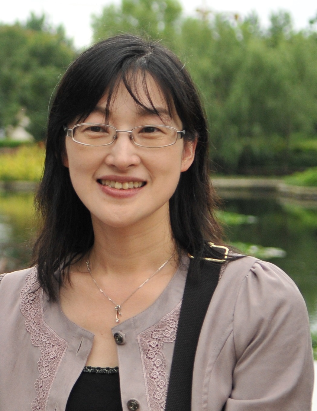 江雅玲 江雅玲
